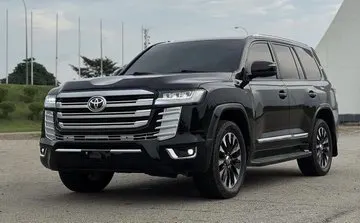 Toyota Land Cruiser Price in India: Complete 2025 Overview