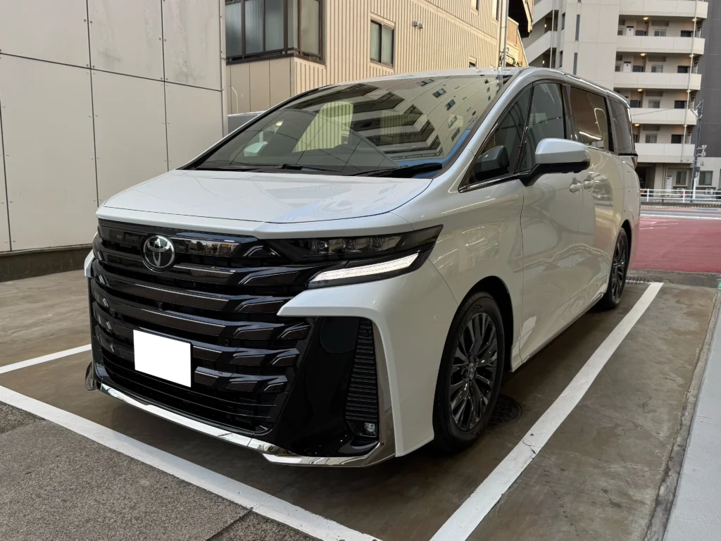 Toyota Vellfire Interior Luxury: Captain’s Chairs, Massage Seats & More